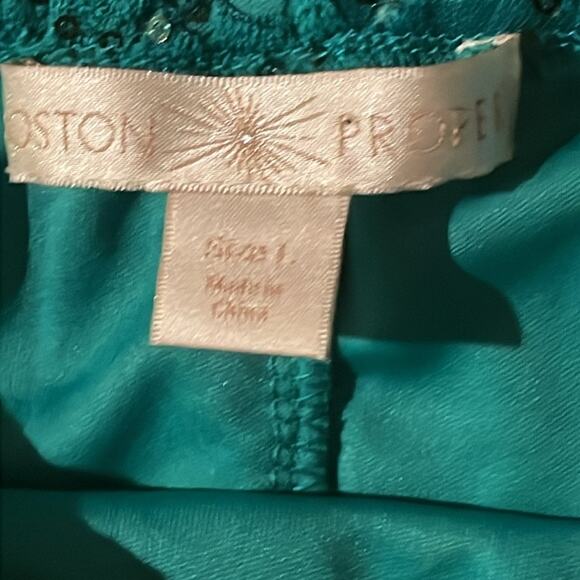 Boston Proper Green Fancy Neckland and Sleeve Blouse. L - Picture 2 of 4